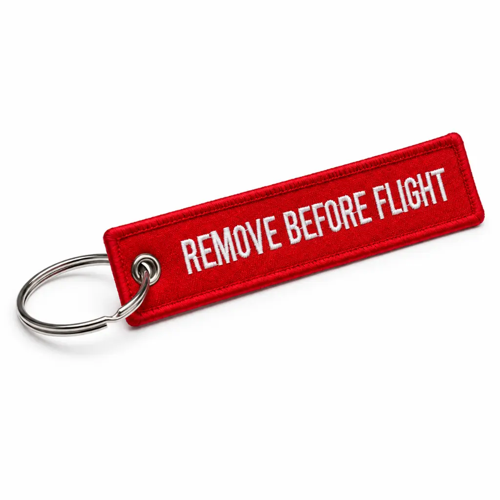 Llavero-REMOVE-BEFORE-FLIGHT-Rojo-con-Argolla-Clásica2.webp